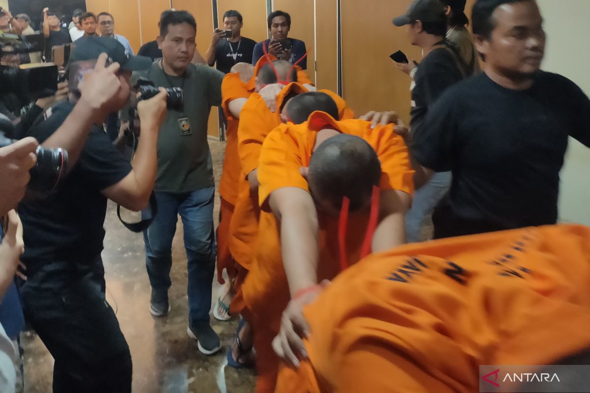 Kriminal sepekan, pasal pelaku kacab bank hingga kasus penganiayaan