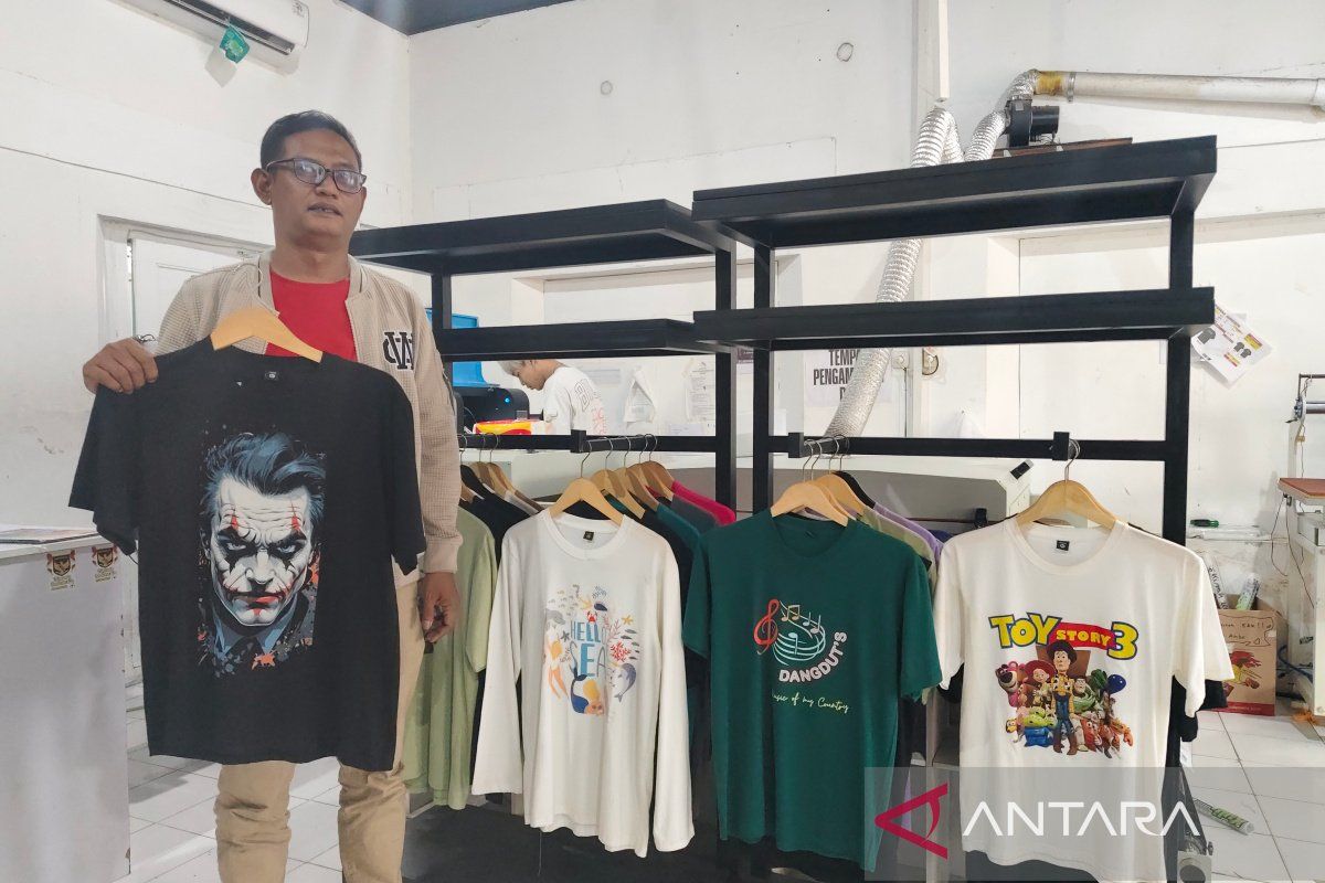 Gerai kaos oblong kian menjamur seiring besarnya peluang pasar di Solo