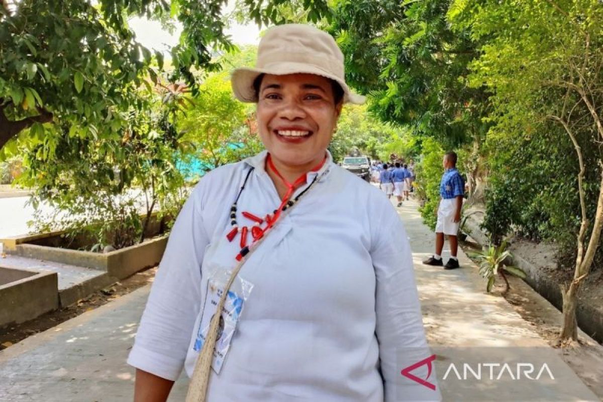 Pemkab Jayapura mengajak generasi muda menjauhi narkoba dan hormati guru