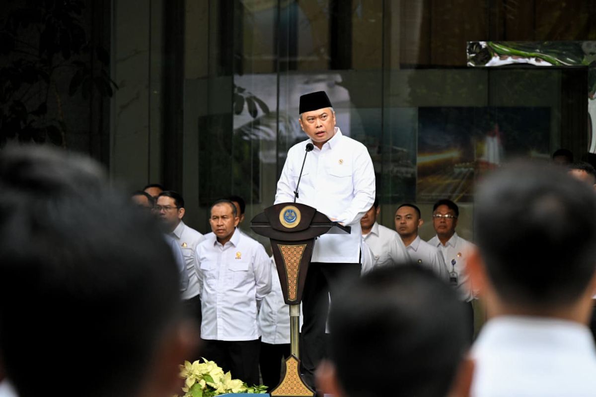 Minister calls for innovation in celebrating Transportation Day 2025