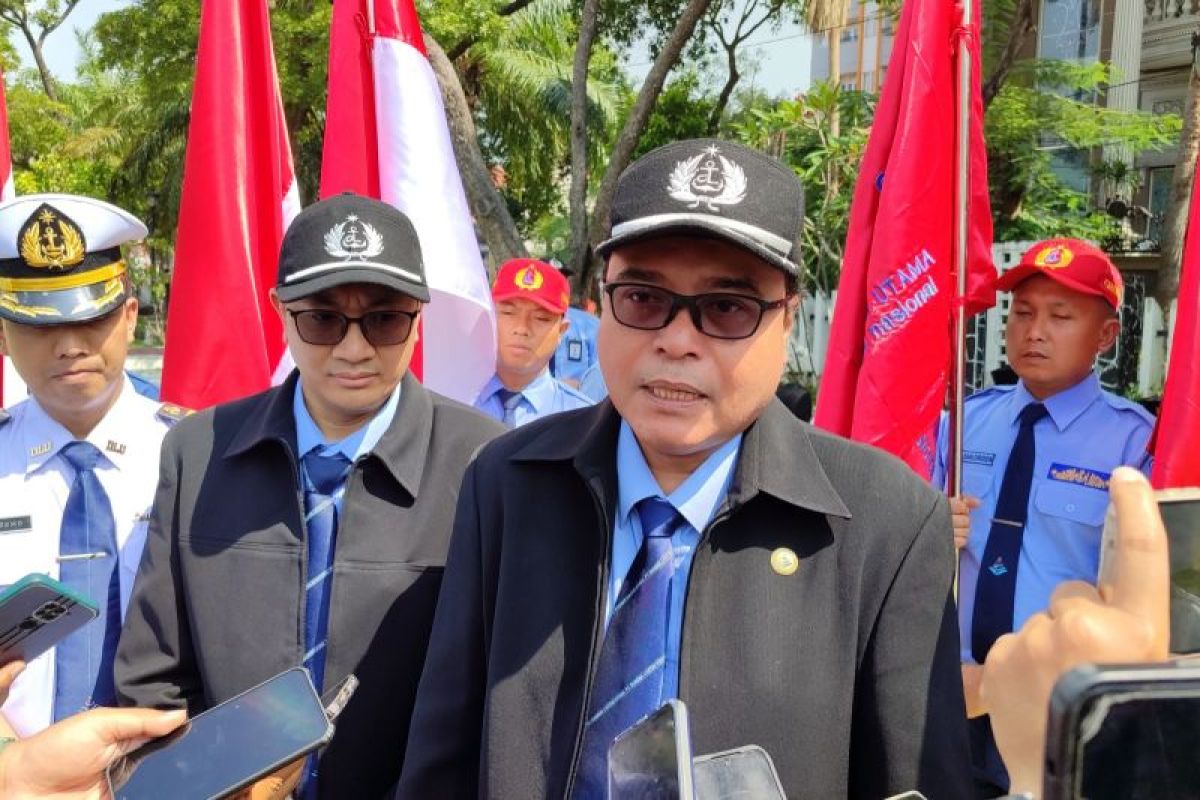 Peringati Harhubnas 2025, PT DLU ziarah makam Menhub pertama