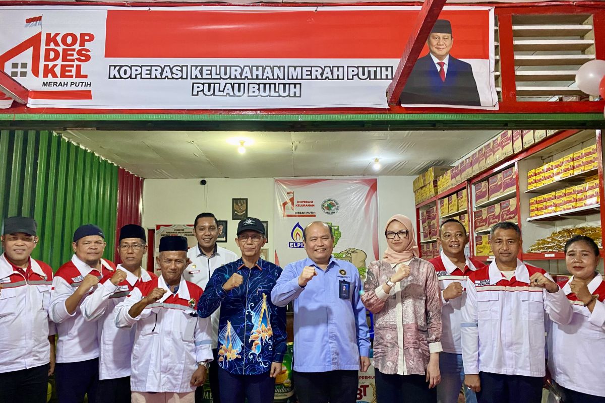 Pemkot Batam resmikan Koperasi Merah Putih pertama