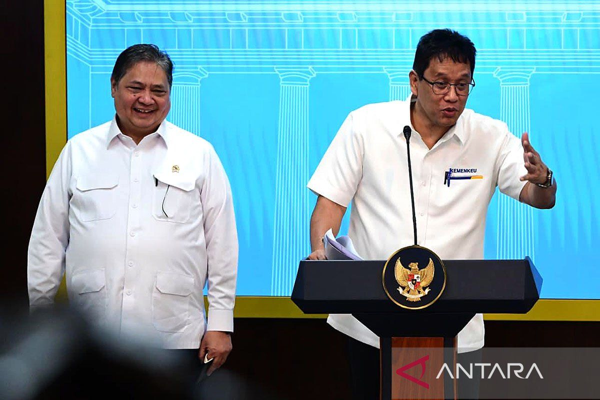 Dana ke perbankan dan paket stimulus dinilai motor serap tenaga kerja