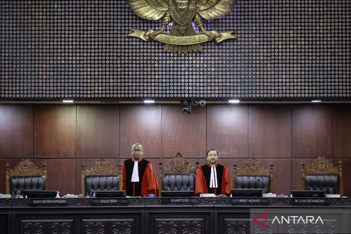 MK tolak permohonan syarat capres/caleg/cakada minimal sarjana