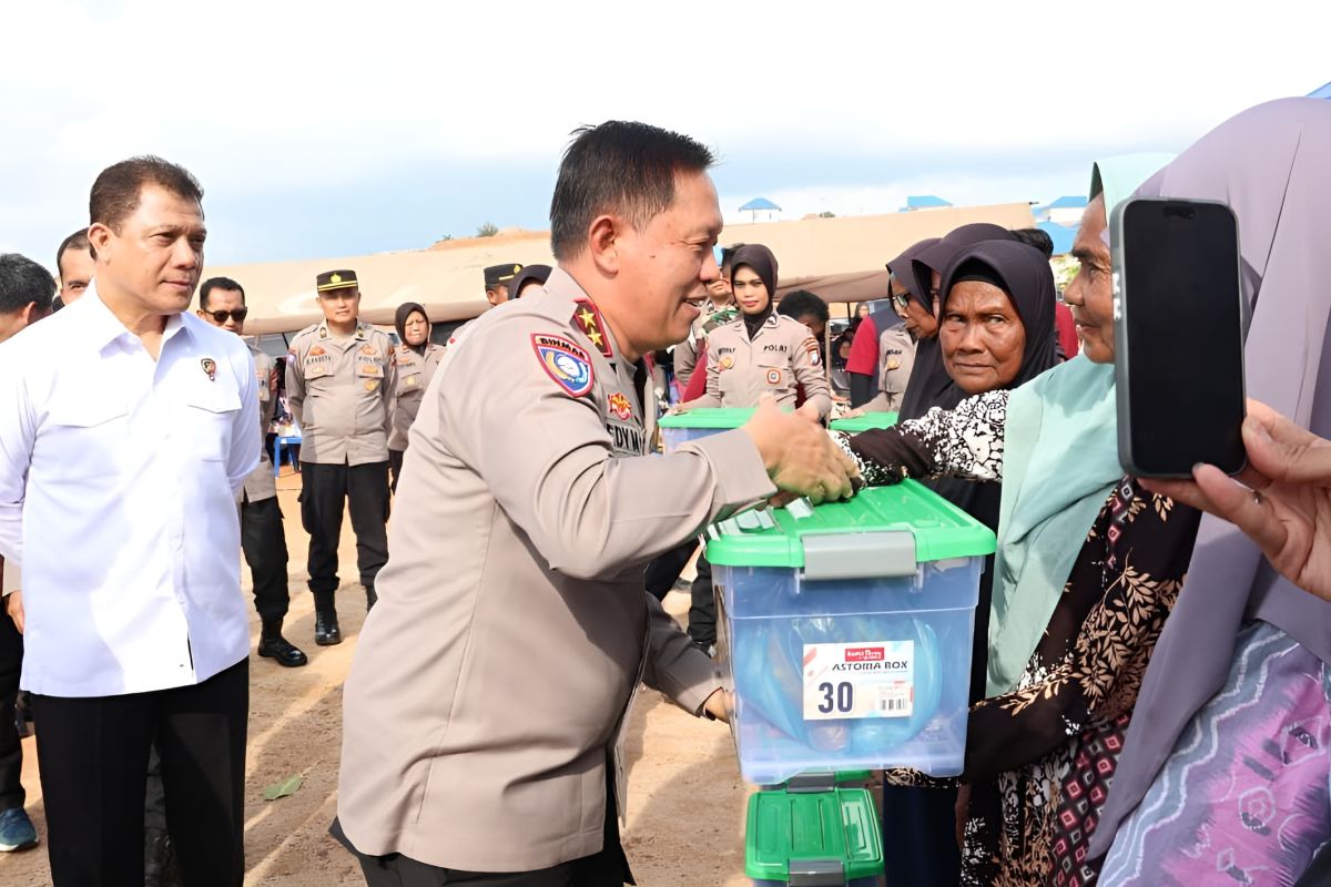 Baharkam Polri gelar bakti sosial bagikan 1.485 paket sembako