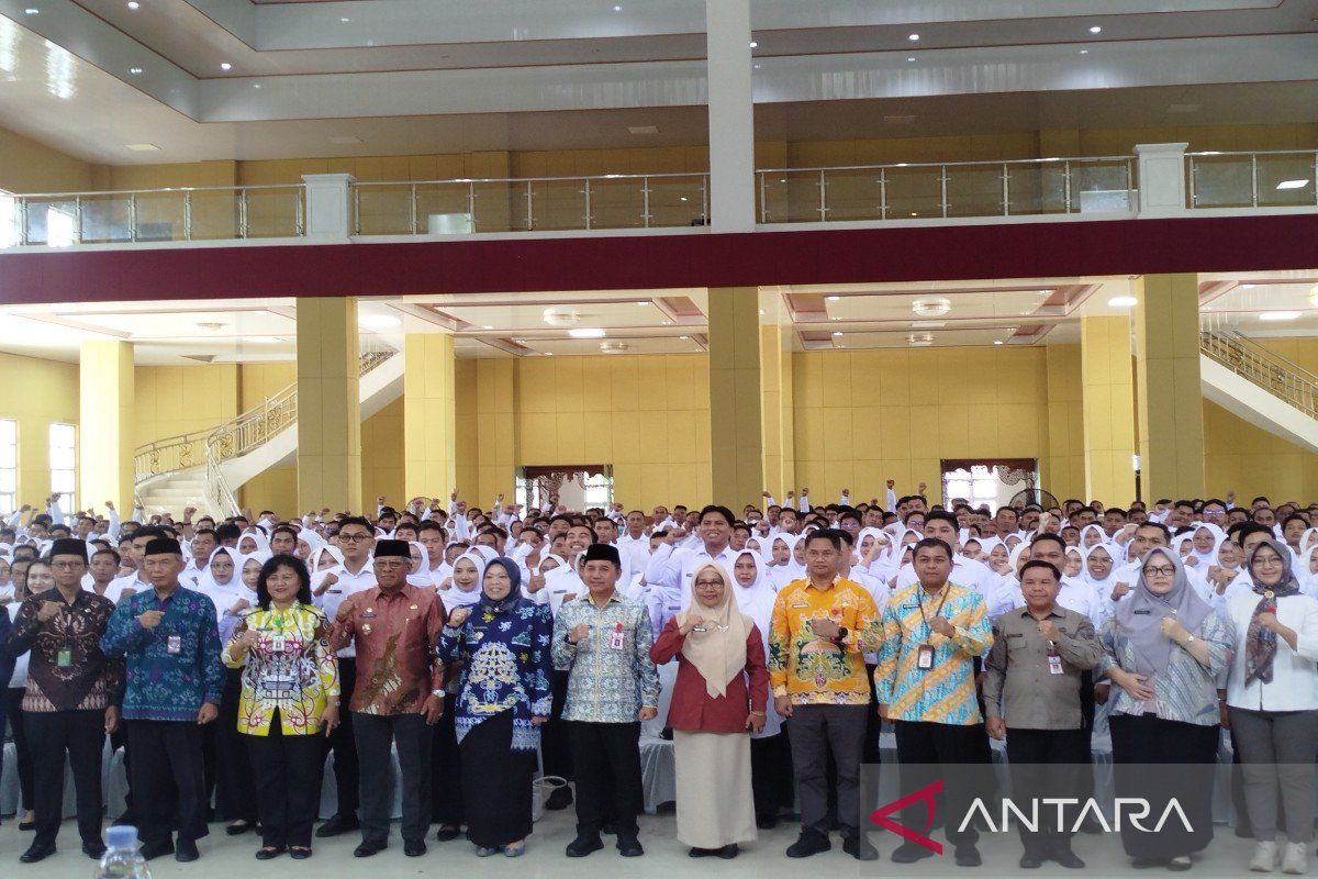 Bupati Kobar ingatkan PPPK penuhi sumpah janji