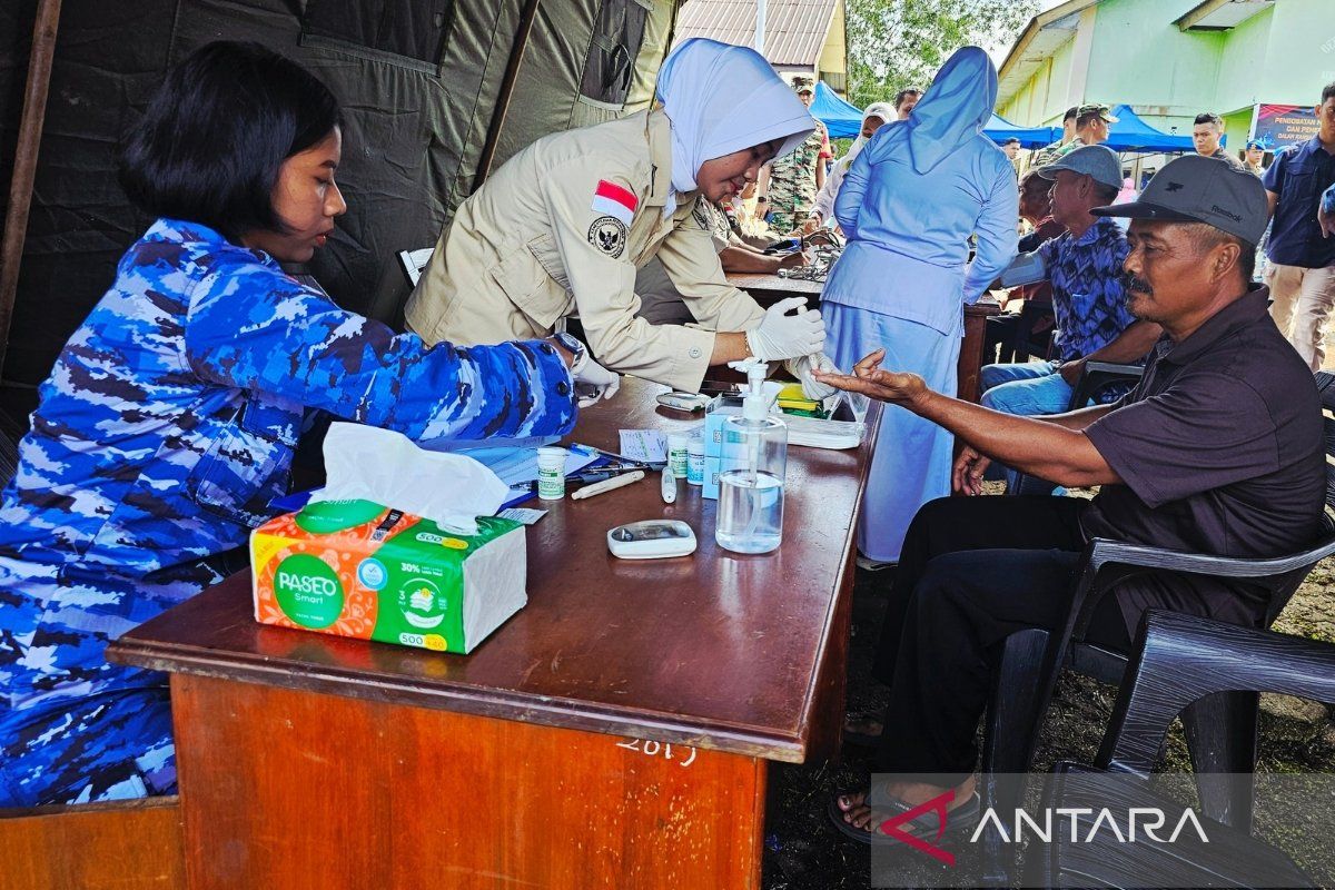 TNI AU pemeriksaan kesehatan gratis sambut HUT Ke-80 TNI di Natuna