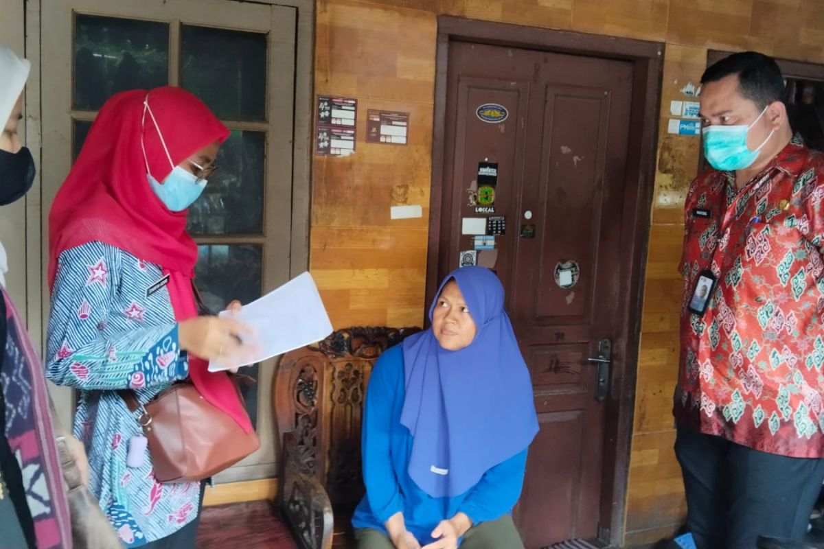 Jakut skiring TBC dari pintu ke pintu di Kelapa Gading