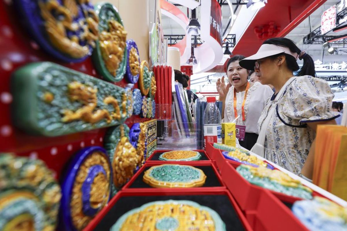Kebijakan baru China tingkatkan konsumsi jasa siap dorong pertumbuhan