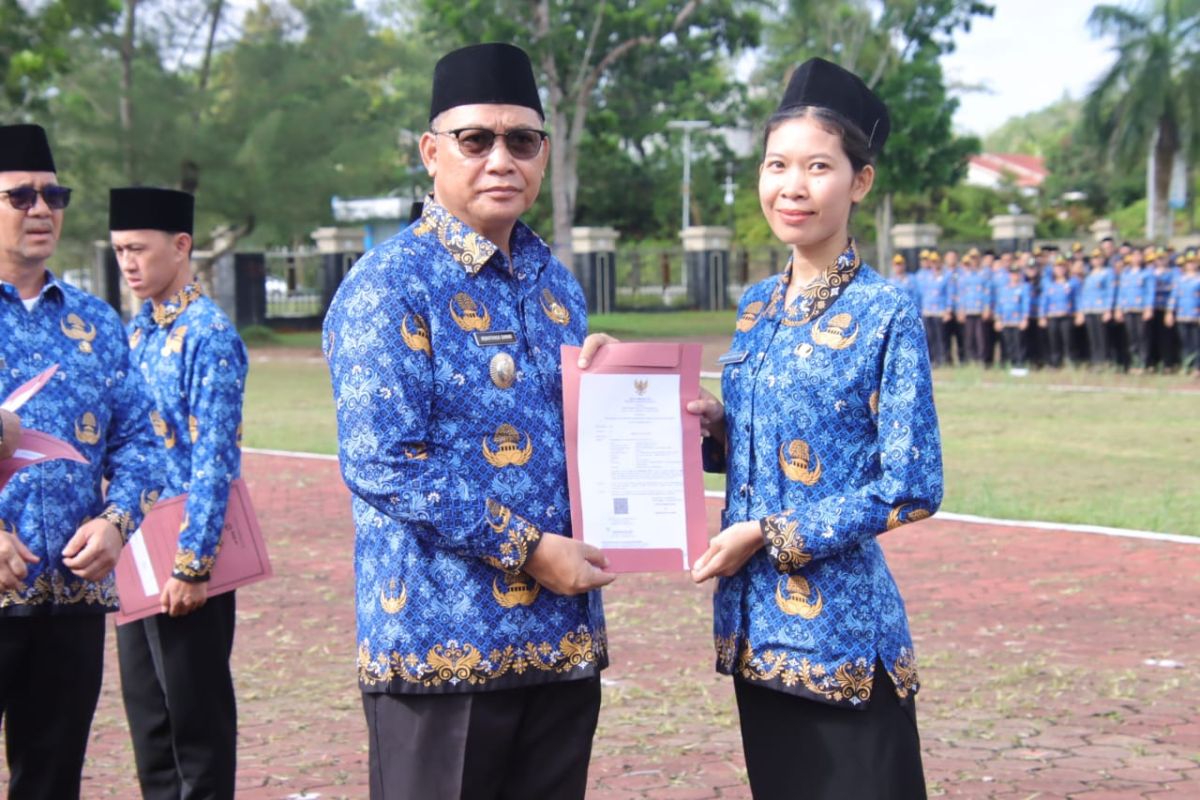 Bupati Bengkayang, Kalbar tekankan profesionalisme ASN