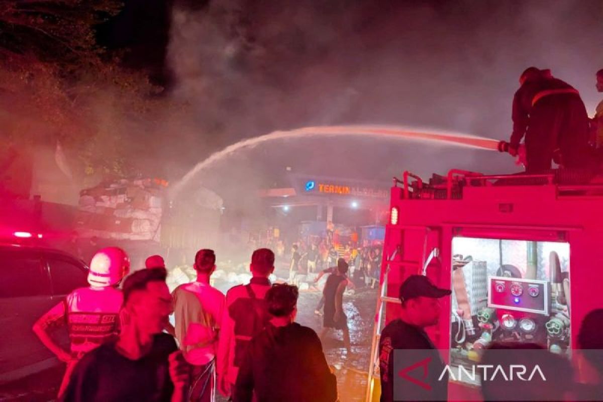 Pelindo: Operasional berjalan normal pasca kebakaran gerbang terminal Ro-Ro