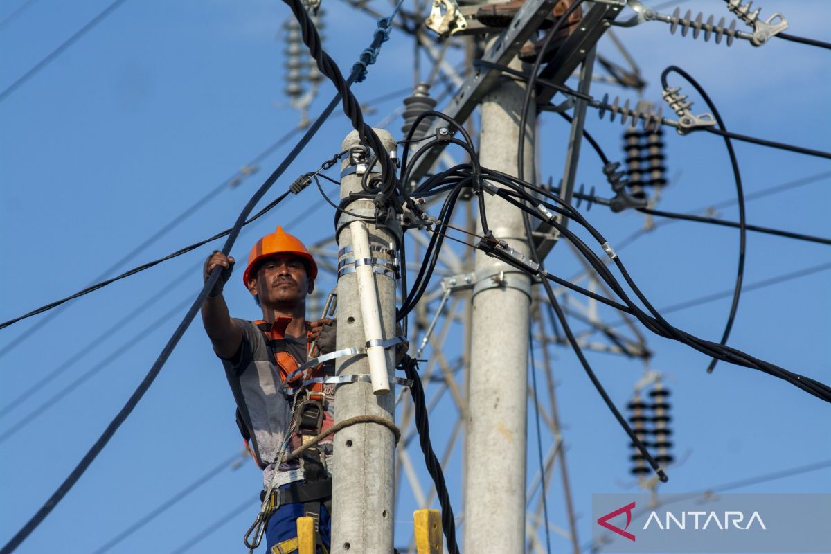 ESDM catat rasio elektrifikasi Indonesia capai 99,83 persen