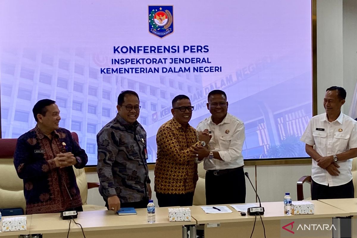 Wali Kota Prabumulih meminta maaf terkait polemik copot kepsek