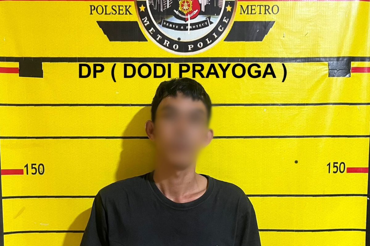 Polisi ungkap pencurian bermodus "lempar bola" di halte Rasuna Said