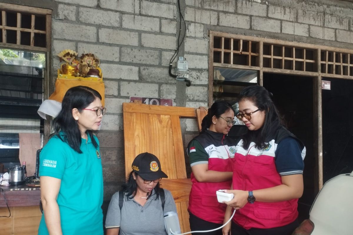Bali’s Denpasar mobilizes free medical services after floods