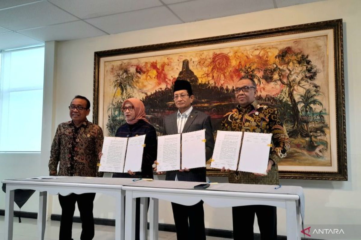 Indonesia sets 17 national holidays for 2026