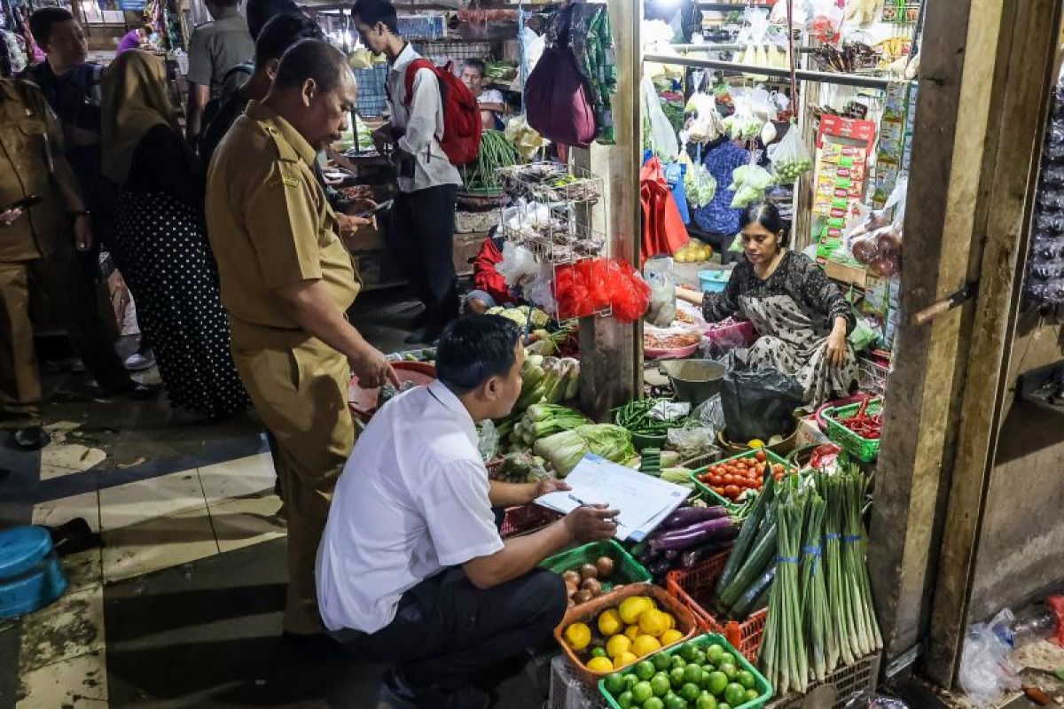 Pemkot Surabaya stabilisasi harga bapok lewat pasar murah dan GPM