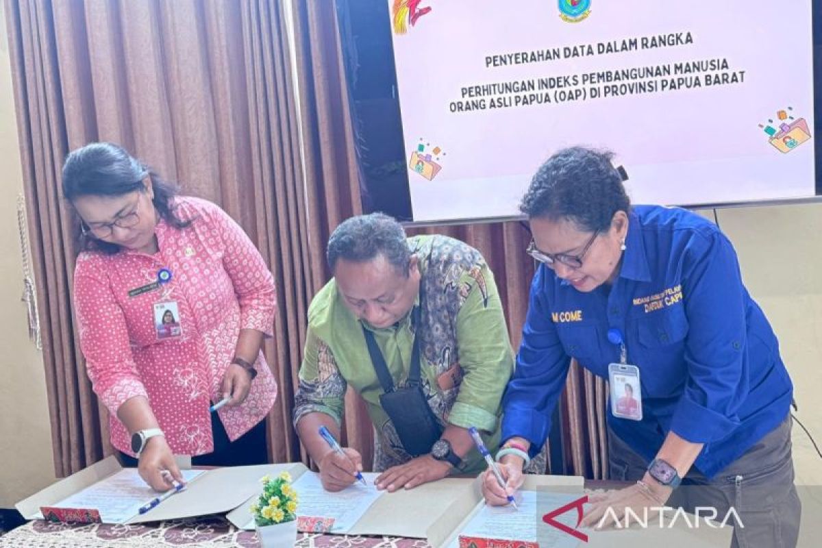 Dukcapil Papua Barat serahkan data OAP ke BPS untuk hitung IPM
