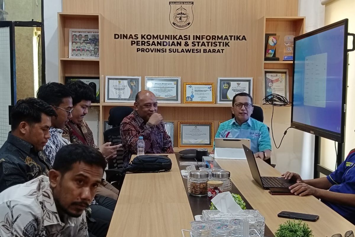 Diskominfo Sulbar dan Bakti Komdigi kerja sama penanganan "blank spot"