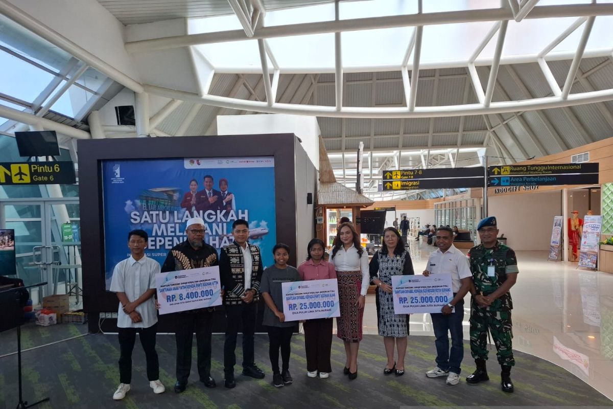 AP Indonesia menyalurkan bantuan untuk panti asuhan dan SLB