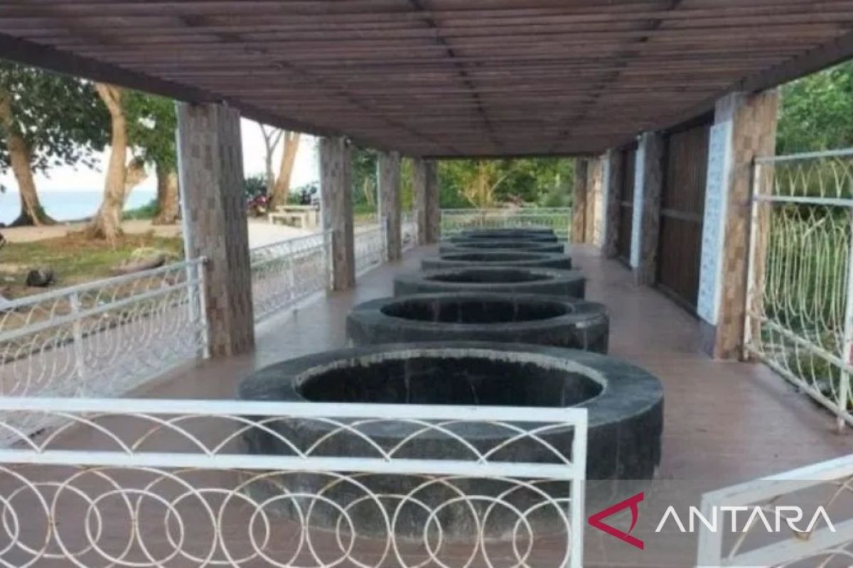 Jejak Garam Jepang di Pesisir Tanjung Langka Koba