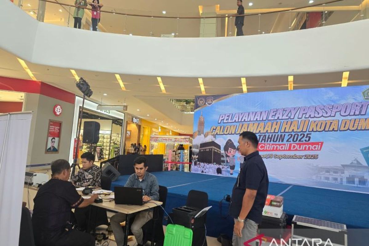 Layanan Eazy Paspor permudah Calon Jemaah Haji Dumai
