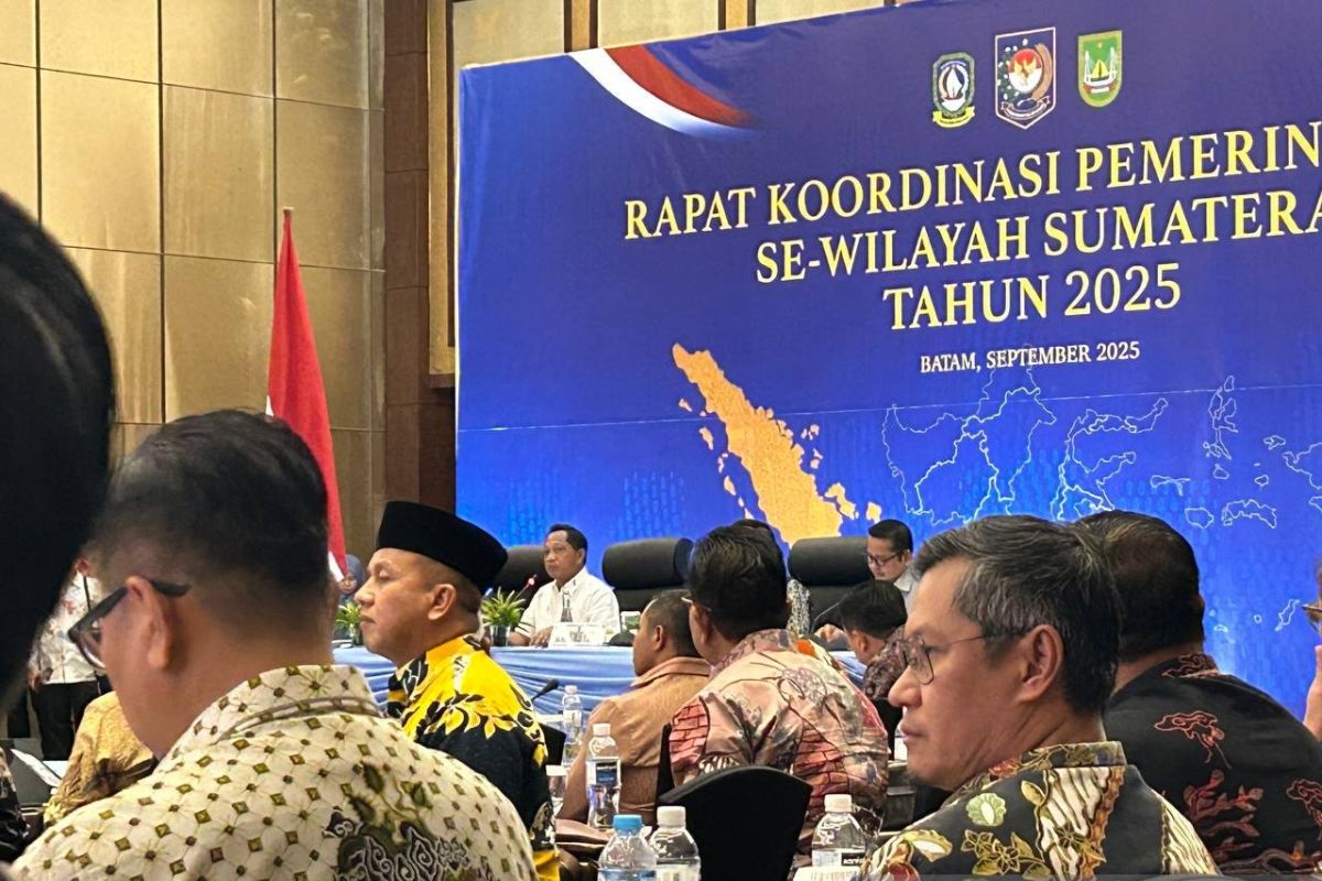 Mendagri izinkan kepala daerah ke luar negeri karena situasi membaik
