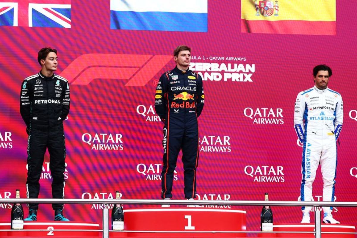 Verstappen juarai GP Azerbaijan, Piastri gagal finis