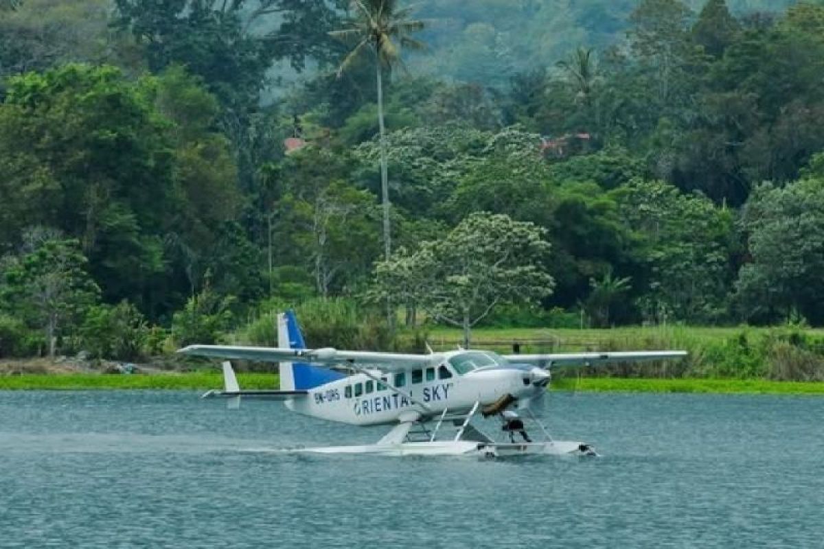 Bupati: Kehadiran pesawat amfibi tingkatkan wisatawan ke Samosir
