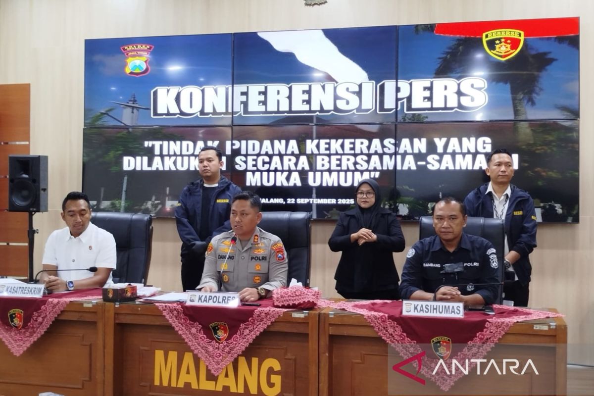21 orang jadi tersangka perusakan polsek dan pos polisi di Malang