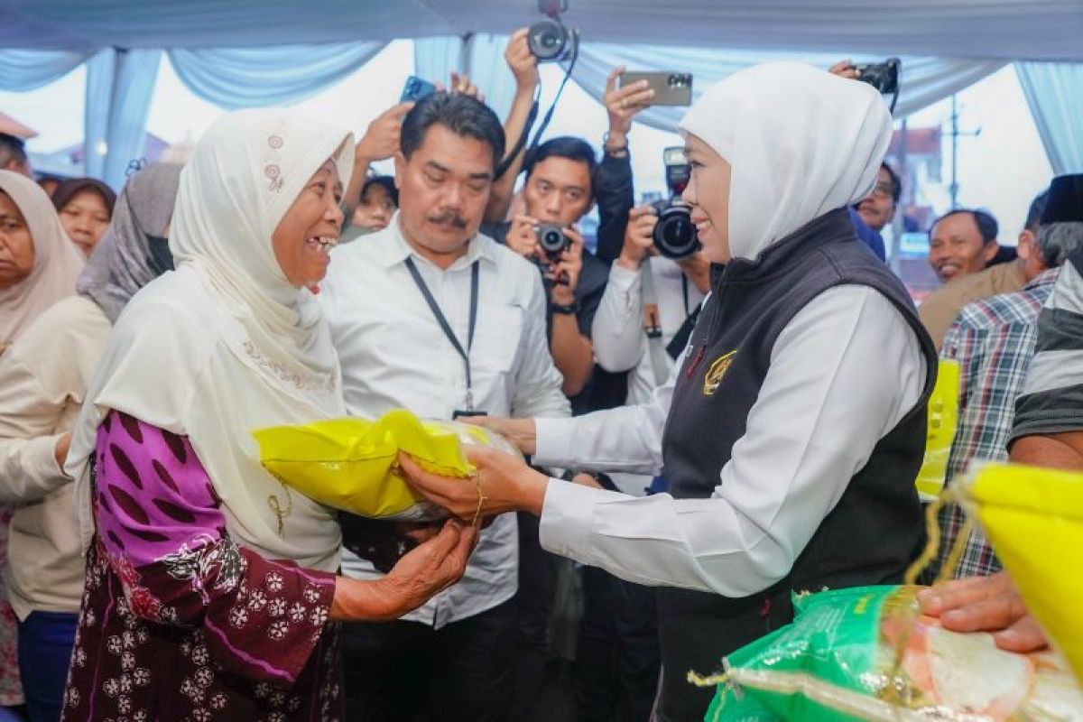Ringankan beban warga, Pemprov Jatim gelar pasar murah di Mojokerto
