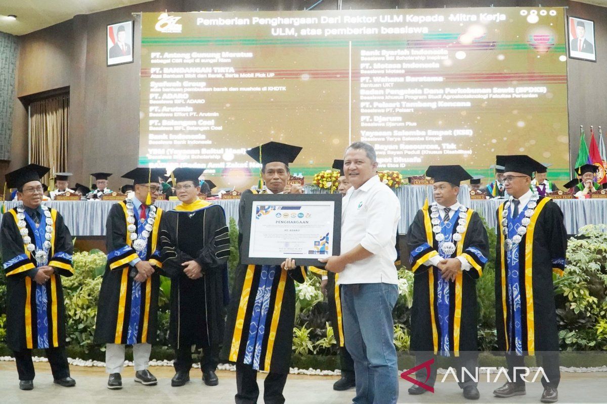 ULM beri penghargaan kepada YABN saat Dies Natalis ke-67