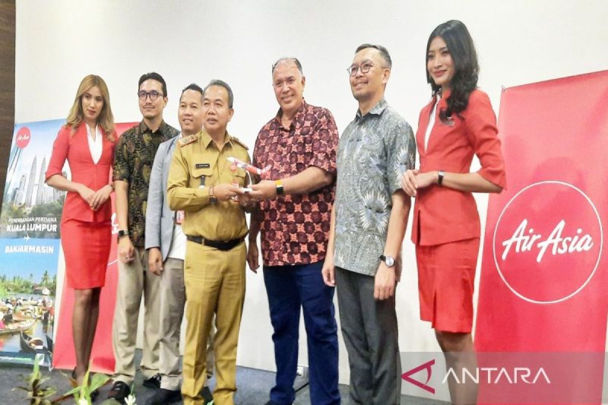 Gubernur Kalsel ikut terbang perdana AirAsia rute Banjarmasin-Kuala Lumpur