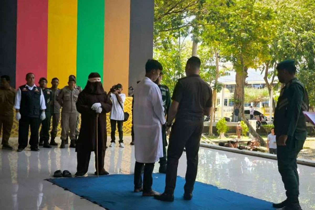 Kejari Banda Aceh eksekusi cambuk sembilan terpidana qanun jinayat
