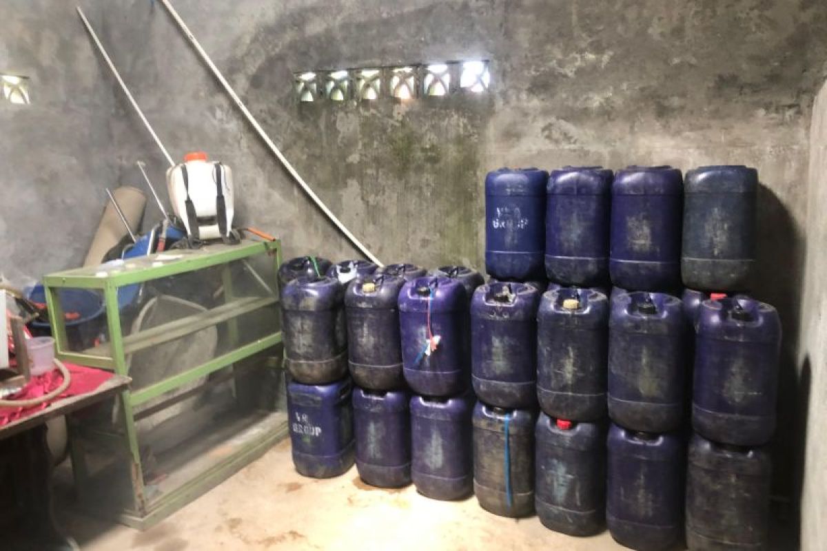 Polda Bengkulu gagalkan pengoplosan BBM Pertalite dari minyak mentah