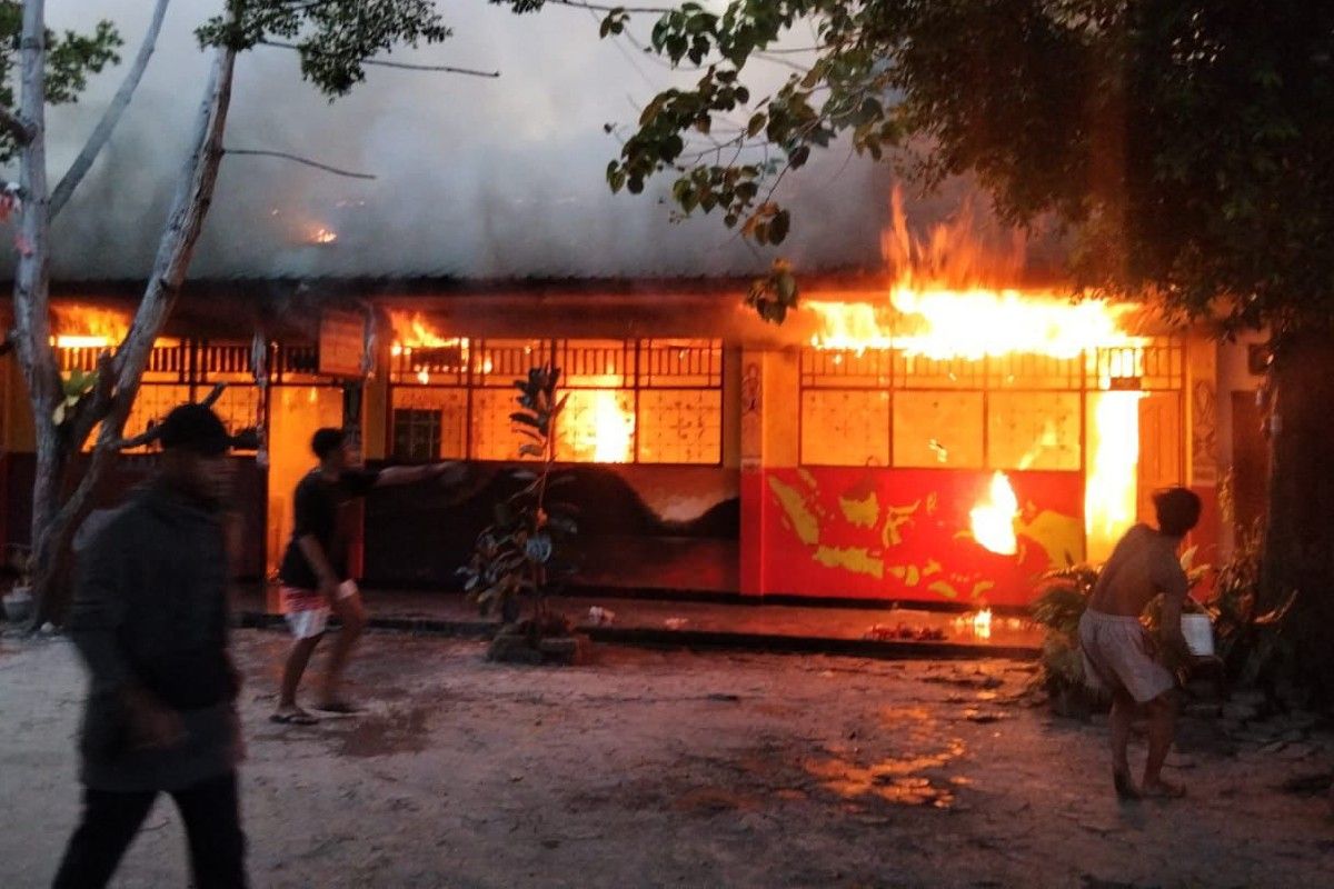Polisi selidiki terbakarnya ruang kelas SD Inpres Kampung Baru