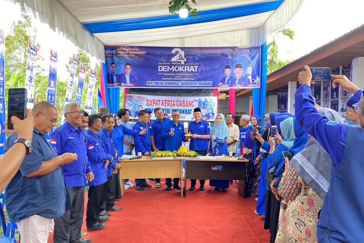 Pemkab Pasaman salurkan dana hibah Parpol Rp1,1 miliar untuk pendidikan politik