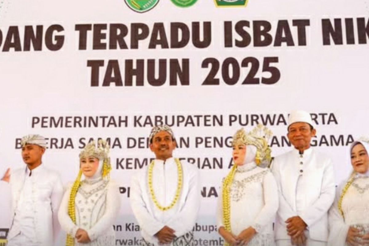Sebanyak 56 pasangan di Purwakarta ikuti sidang isbat nikah terpadu 2025