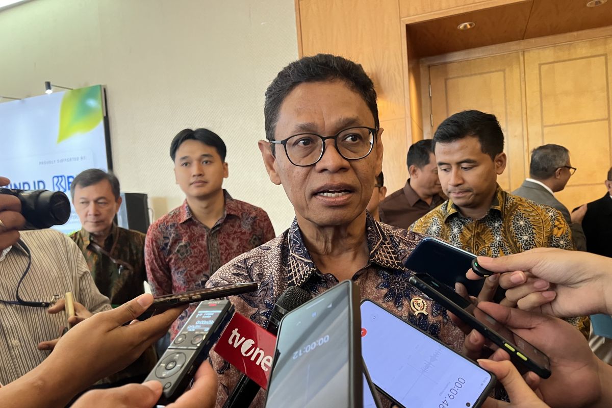 Indonesian govt suspends 190 mineral, coal mine permits
