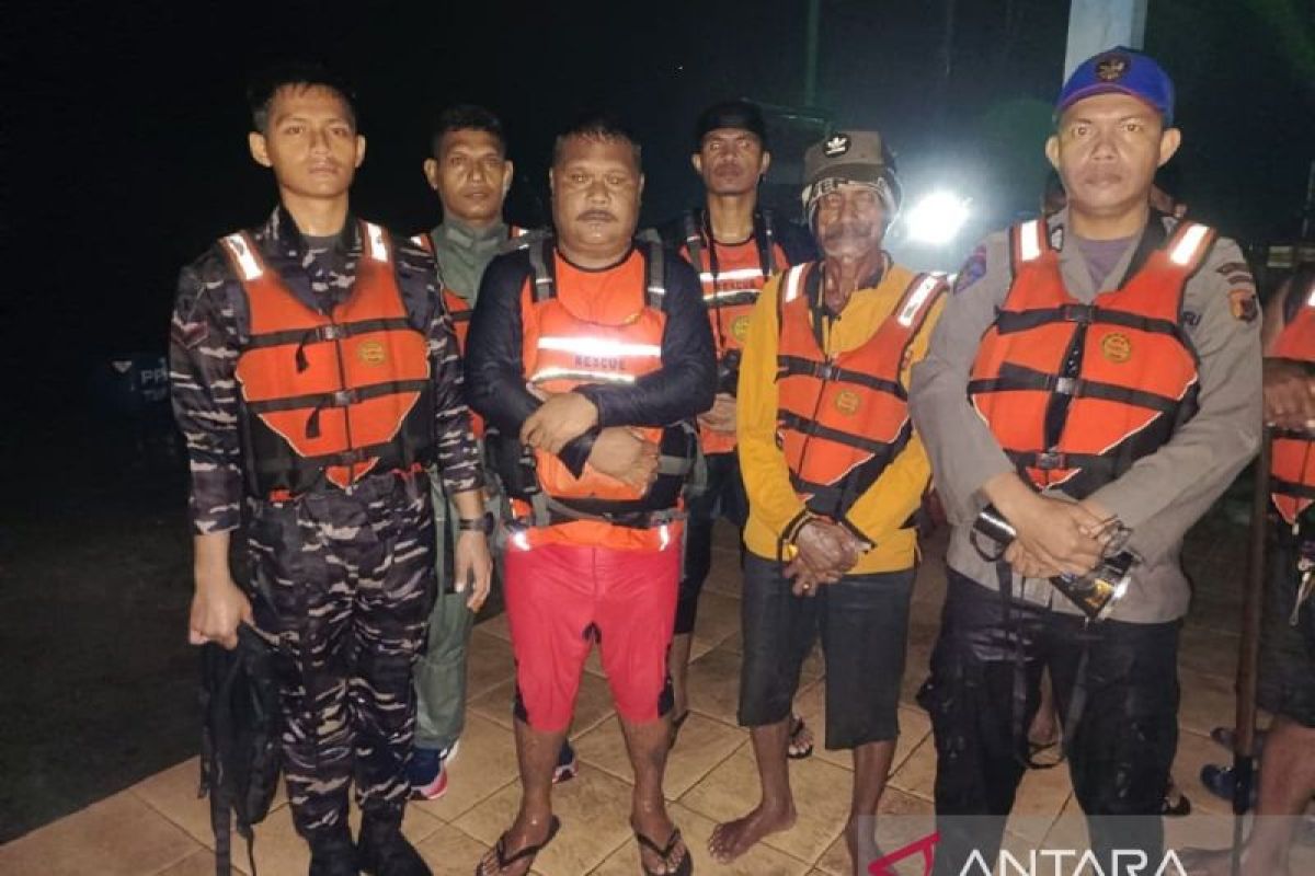 Tim SAR selamatkan satu warga Tual sempat hilang kontak di laut