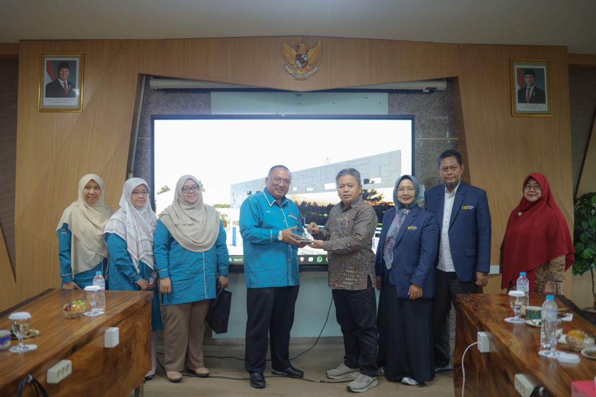 IIUM Malaysia dan FEB UMS perkuat kolaborasi akademik lewat benchmarking