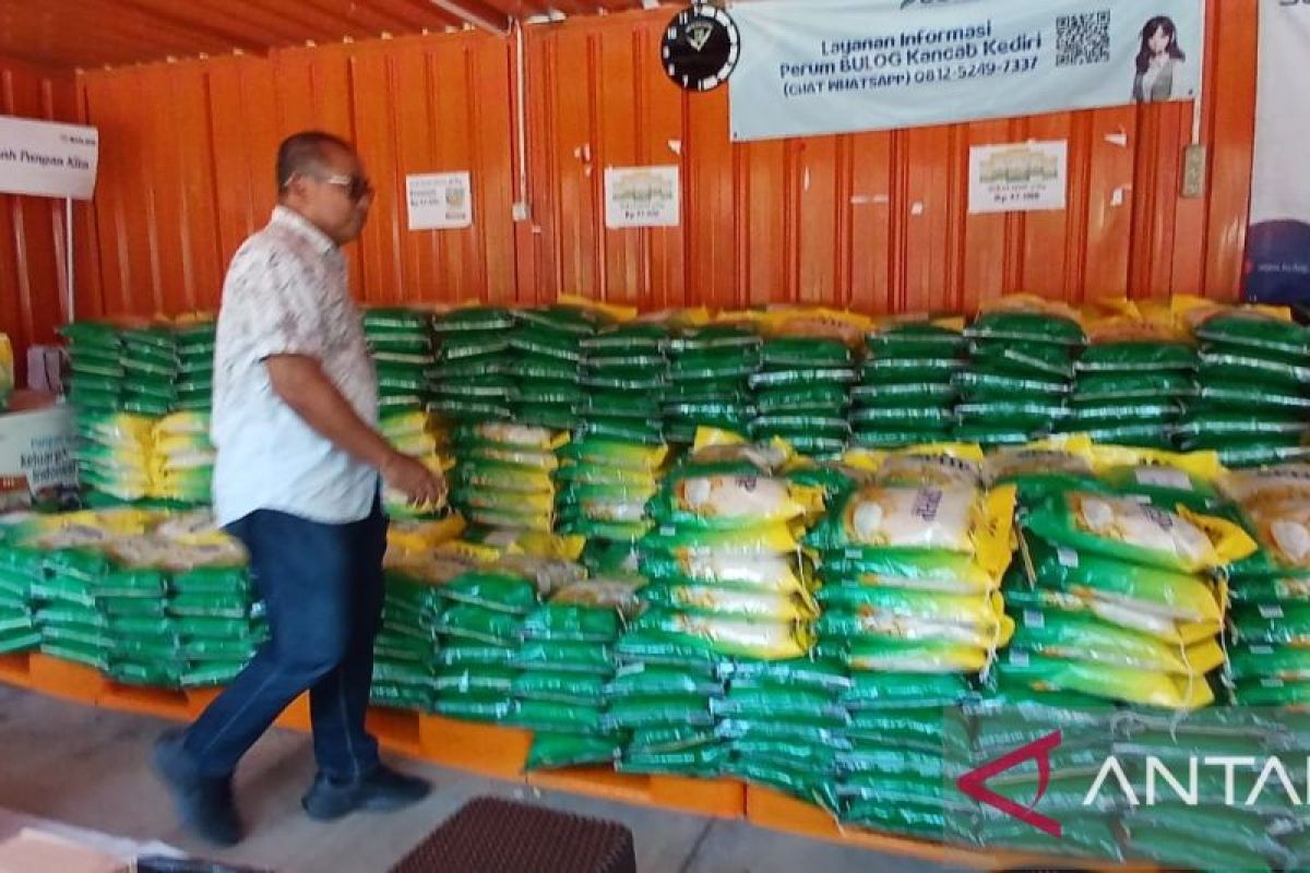 Bulog Kediri salurkan total 2.392 ton beras SPHP