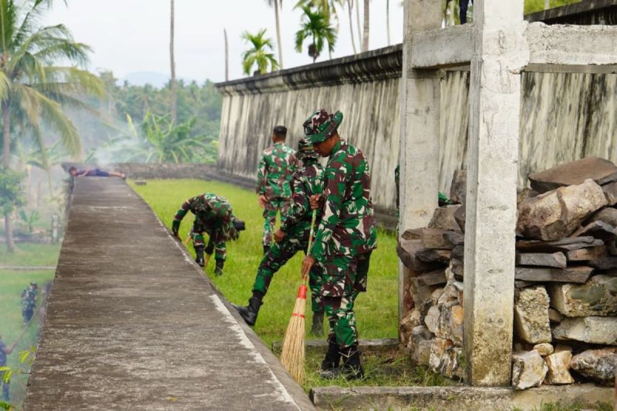 Kodam IM karya bakti di Masjid Tuha Indrapuri