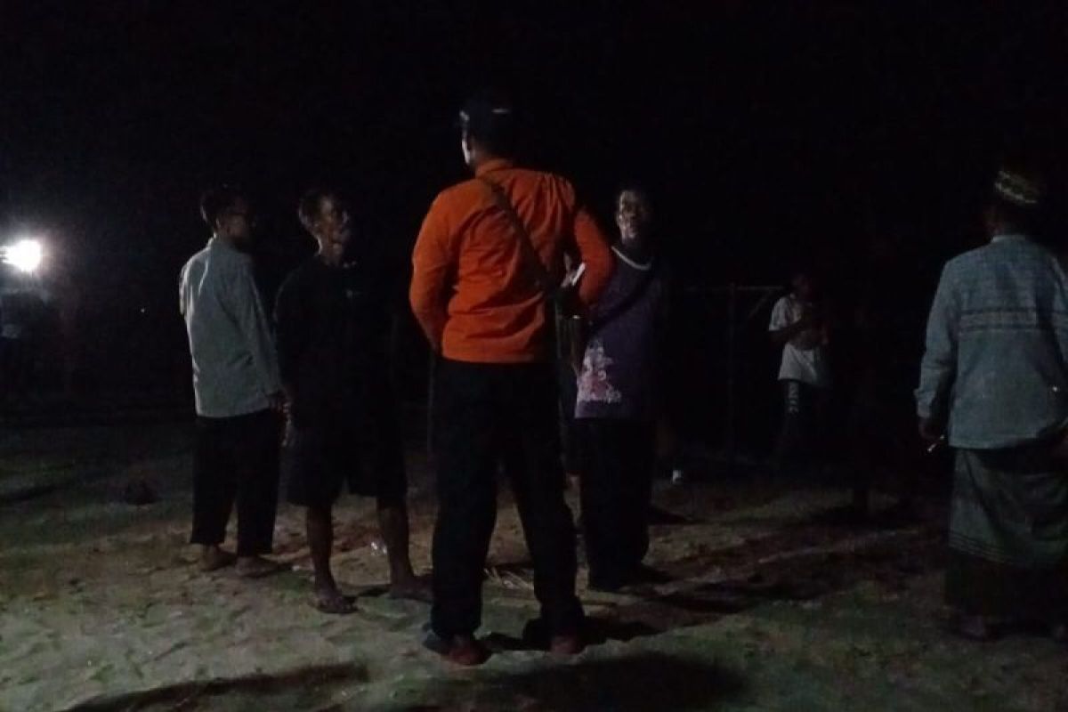 Seorang santri hilang terseret arus di Pantai Cibaru Anyer