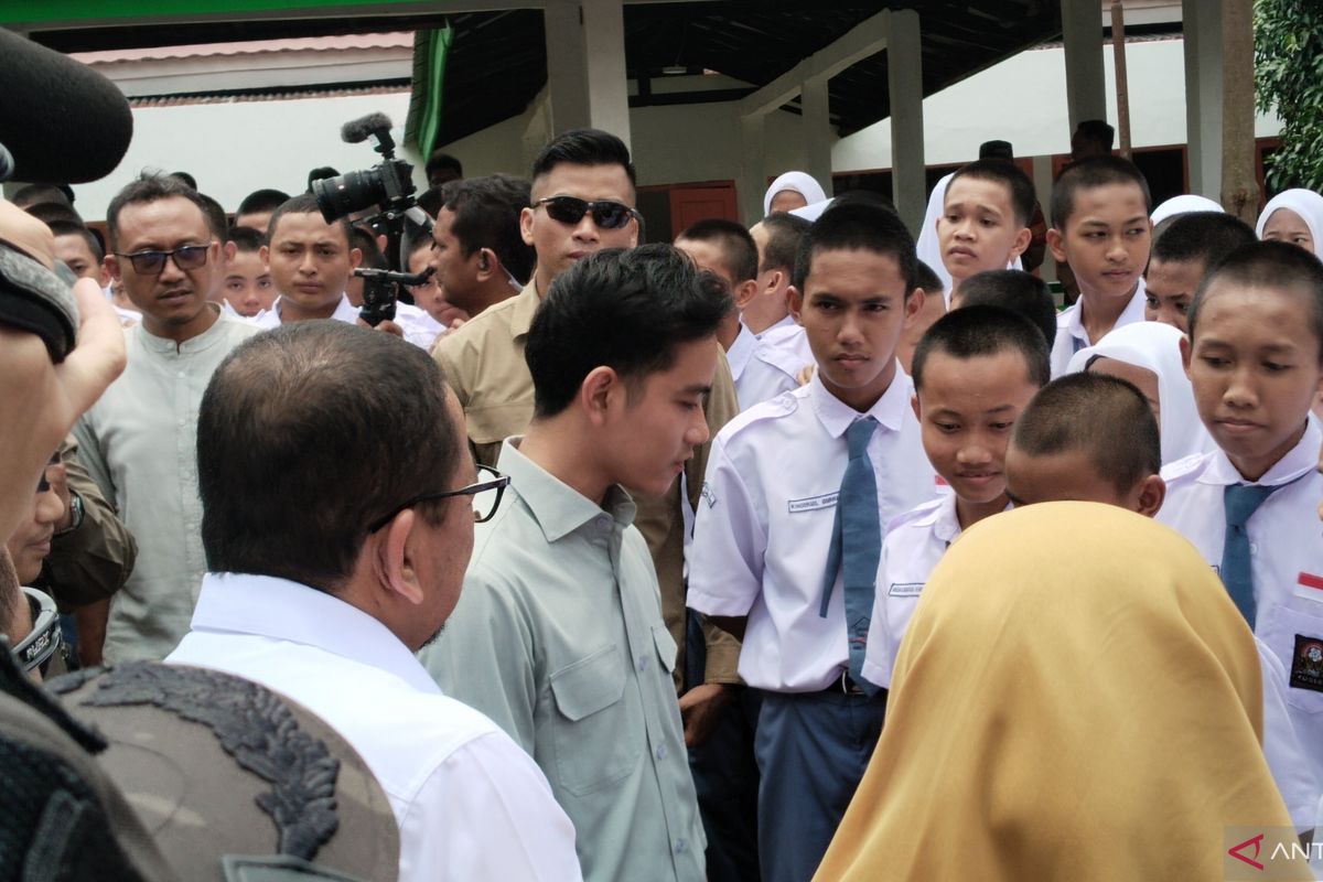 Indonesia's VP inspects People's School, spotlights student welfare