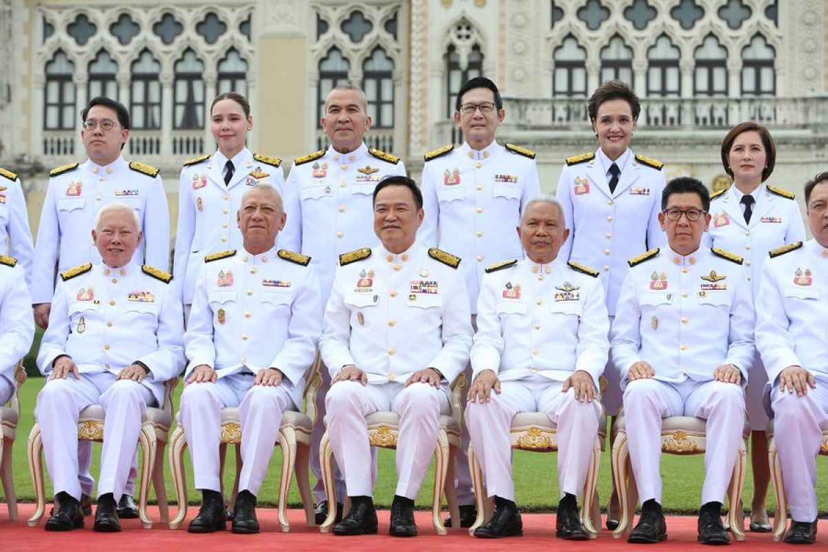 Pemerintahan baru Thailand dilantik