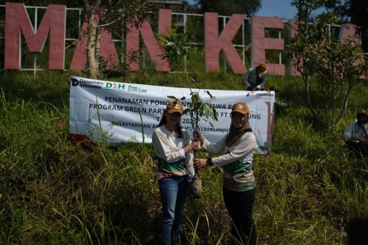 Pertamina Patra Niaga Regional JBB Tanam 100 Pohon Endemik di Kehati Kiara Payung