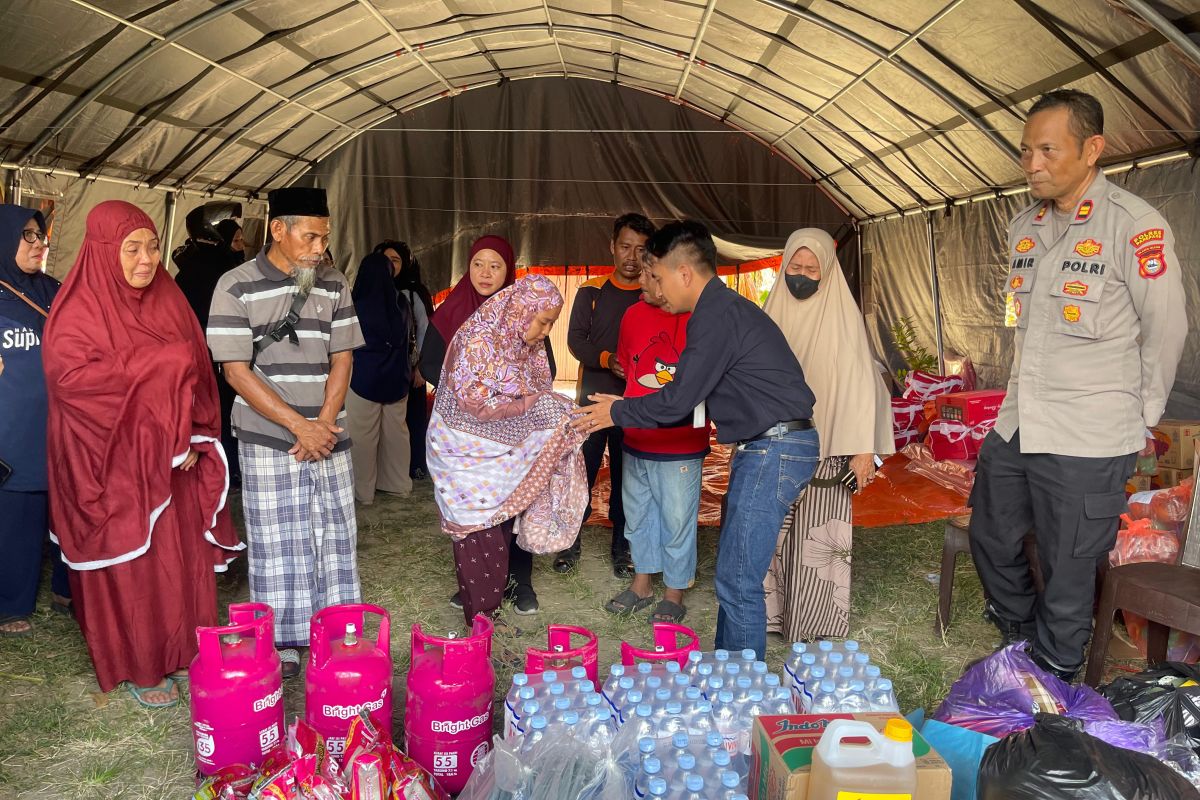 Pertamina Patra Niaga salurkan bantuan untuk korban kebakaran di Watang Soreang Parepare