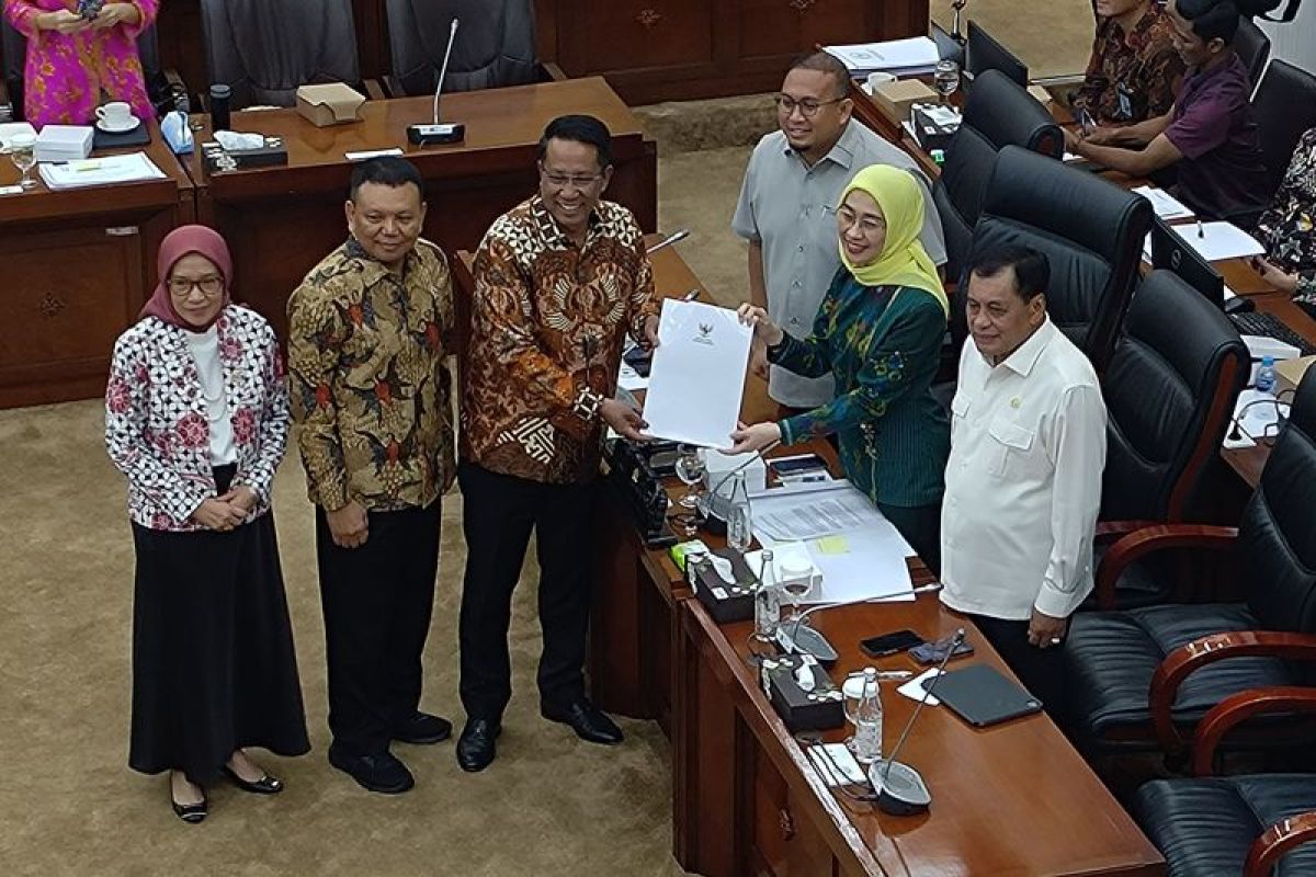 DPR optimis Revisi UU BUMN perkuat daya saing global