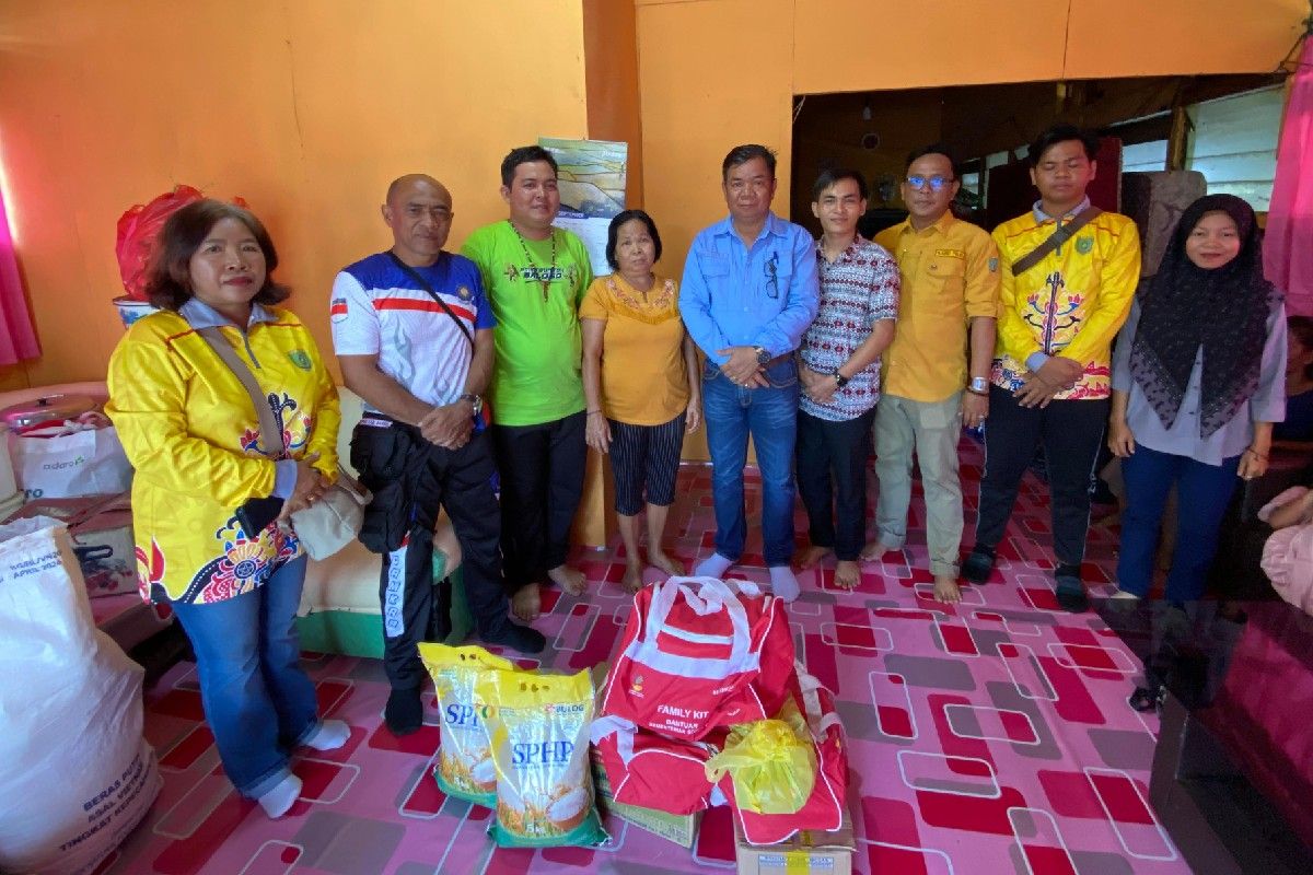 Dinas Sosial Barsel salurkan bantuan untuk korban ablasi Sungai Barito